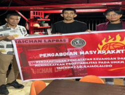 Mahasiswa Universitas Ciputra Makassar Dampingi UMKM Sate Taichan dalam Pencatatan Keuangan di Makassar 